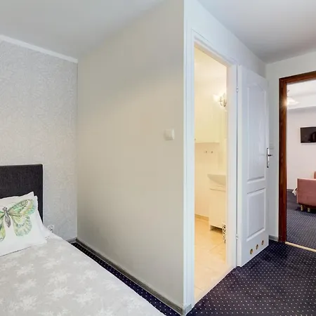 Oda ve Kahvaltı Karla 3*