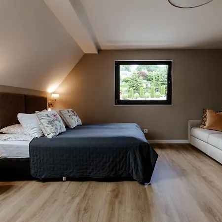 Couette-café Karla 3*